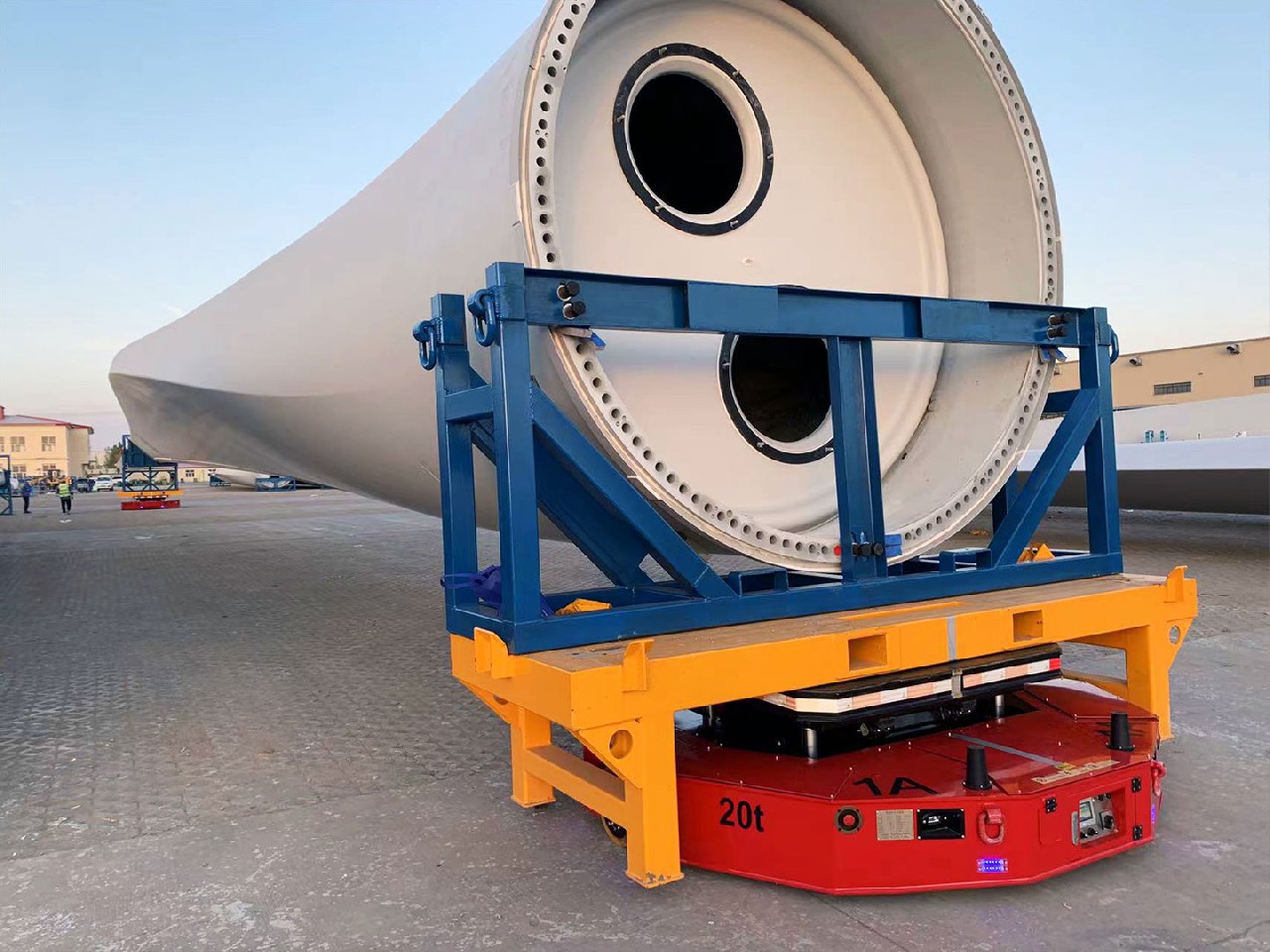 Application of 40t blade automatic transfer AGV in the transfer of wind turbine blades